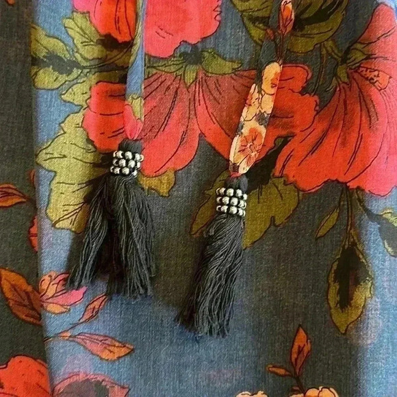 Daniel Rainn | Boho Floral Peasant Blouse, Mixed Materials with Tassels - Picture 6 of 8